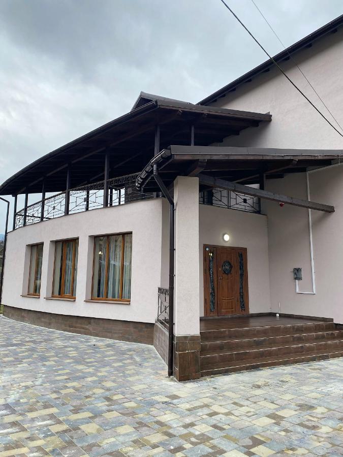 Солодкий Гранат Hotel Slavske Ngoại thất bức ảnh