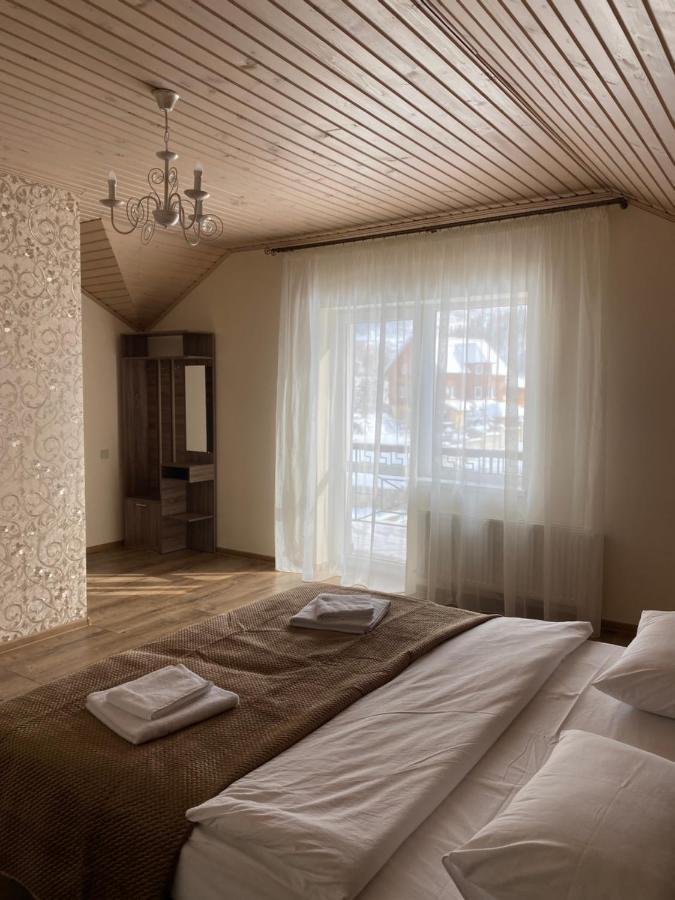 Солодкий Гранат Hotel Slavske Ngoại thất bức ảnh