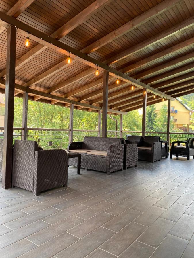Солодкий Гранат Hotel Slavske Ngoại thất bức ảnh